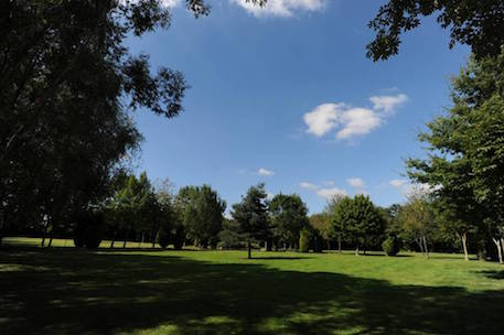 parc avec arrondis fleuris